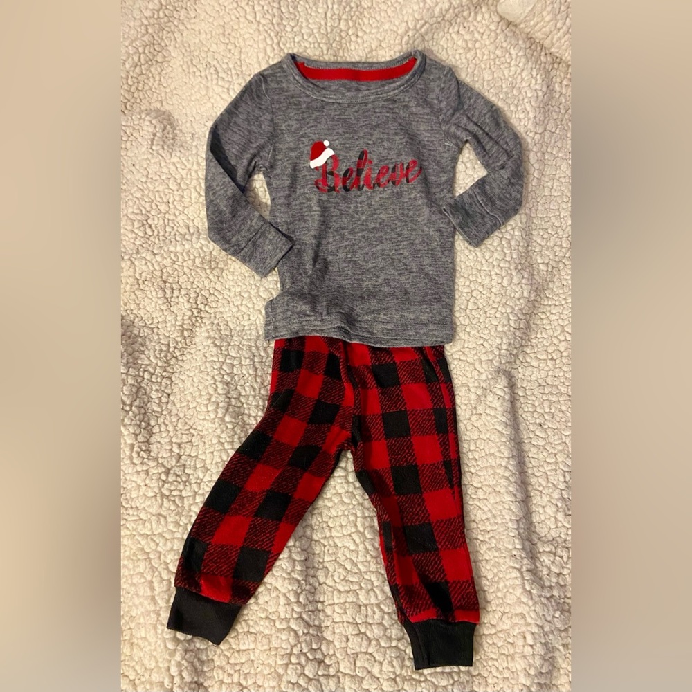 ☀️5/$10 Kids Gray and Red Pajama Set